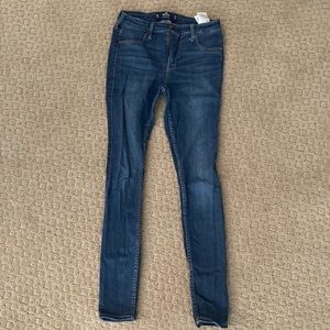 Hollister jeans size 5 regular